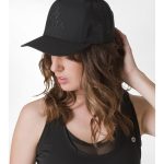 gorra negra